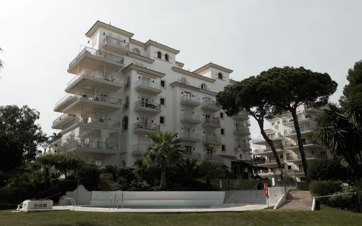 Apartment Andalucia Del Mar - 3 Bedroom In Puerto Banus Marbella